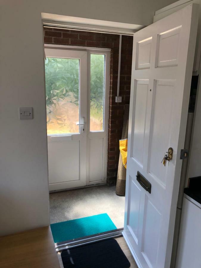 Home-From-Home - Self Catering Garden Apartment, Waterlooville Exterior foto